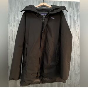 Patagonia men's Frozen Range Parka